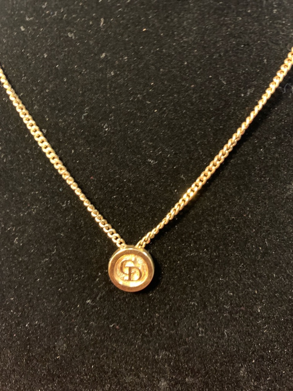 Dior Gold Circular Logo Pendant Necklace - Picture 6 of 8